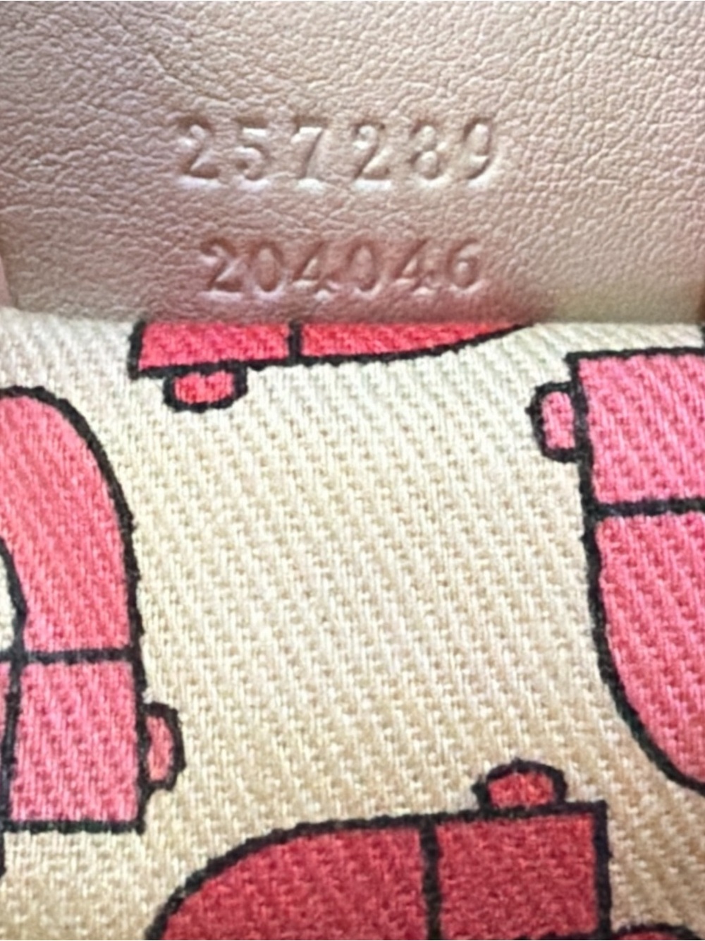 ✨ AUTHENTIC Gucci Ivory Guccissima Leather Joy Boston Bag ✨ - Picture 8 of 10